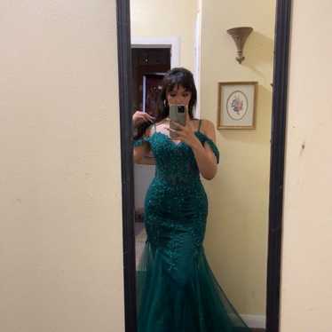 emerald green sparkly corset prom dress