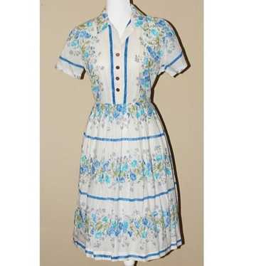 Vintage 50s Blue Floral Border Cotton Sun Day Dre… - image 1