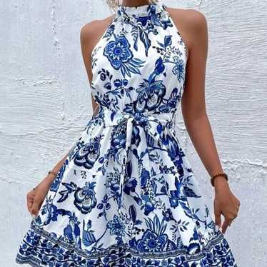 Women blue white graphic Floral Print dress