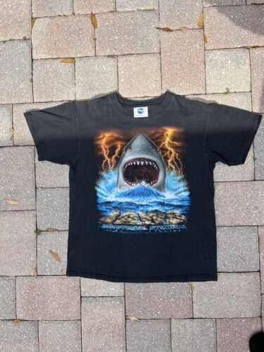 ★送料・関税込★CALIPHASH x UNIVERSAL★JAWS Dressed TEE★ Universal studios jaws shark - Gem