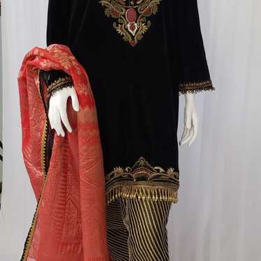 Indian pakistani velvet dress