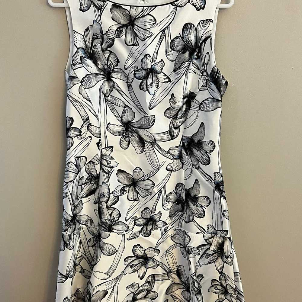 Reiss Cream Onxy Floral Printed Fit and Flare Dre… - image 3
