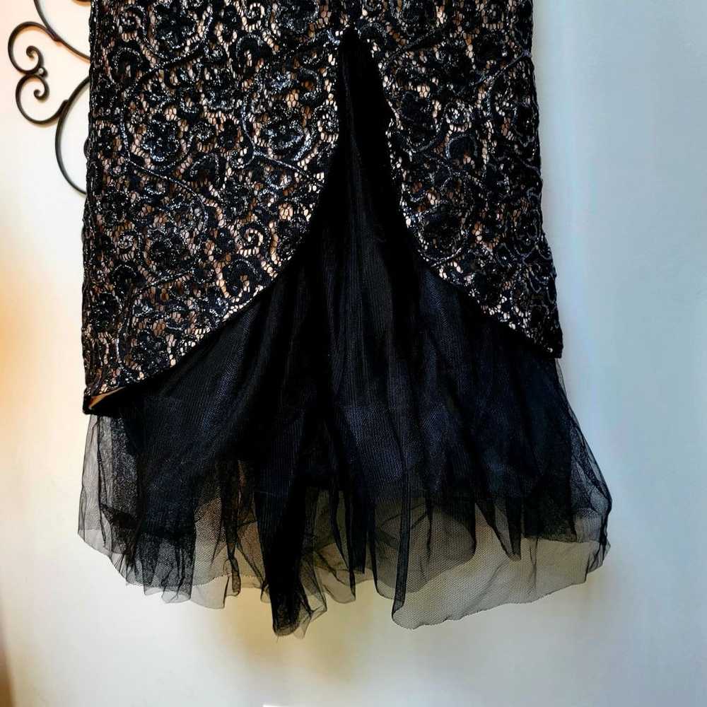 Black lace formal gown - image 3