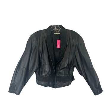 Vintage G-III Cropped Belted Hem Leather Jacket