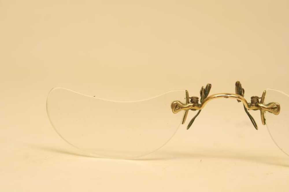 Antique Gold Hard Bridge Pince Nez Eyeglasses - image 3