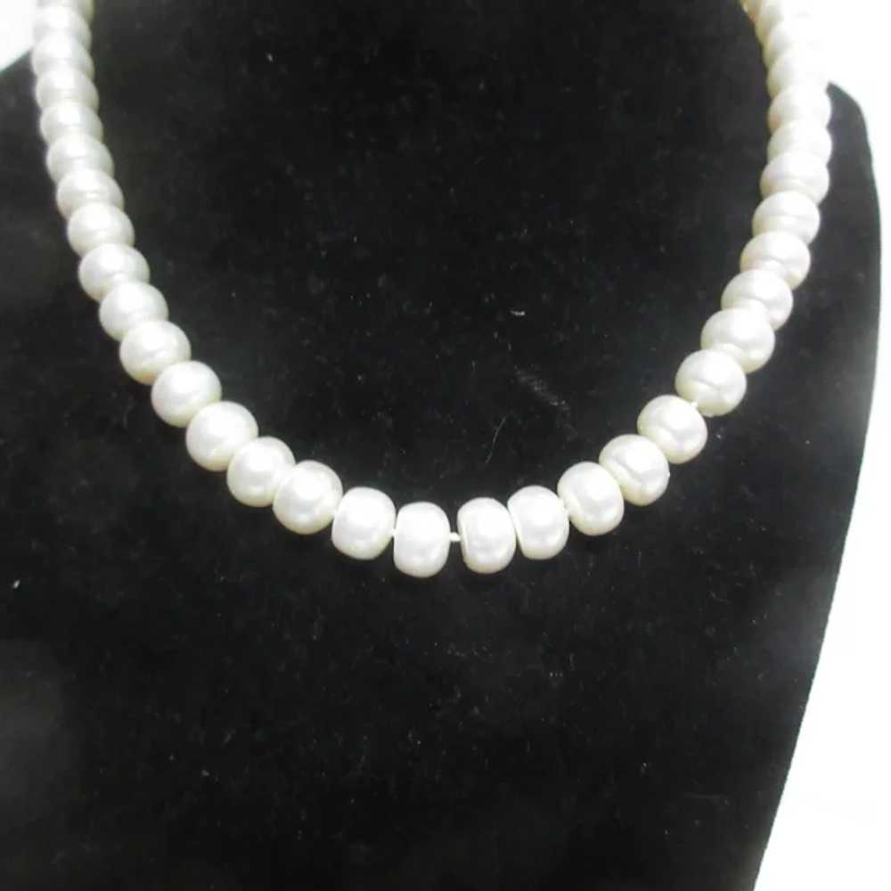 Chinese Pearl Necklace in Presentation Box - image 12