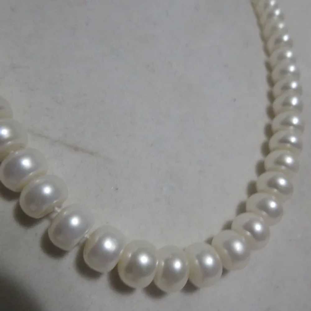 Chinese Pearl Necklace in Presentation Box - image 5
