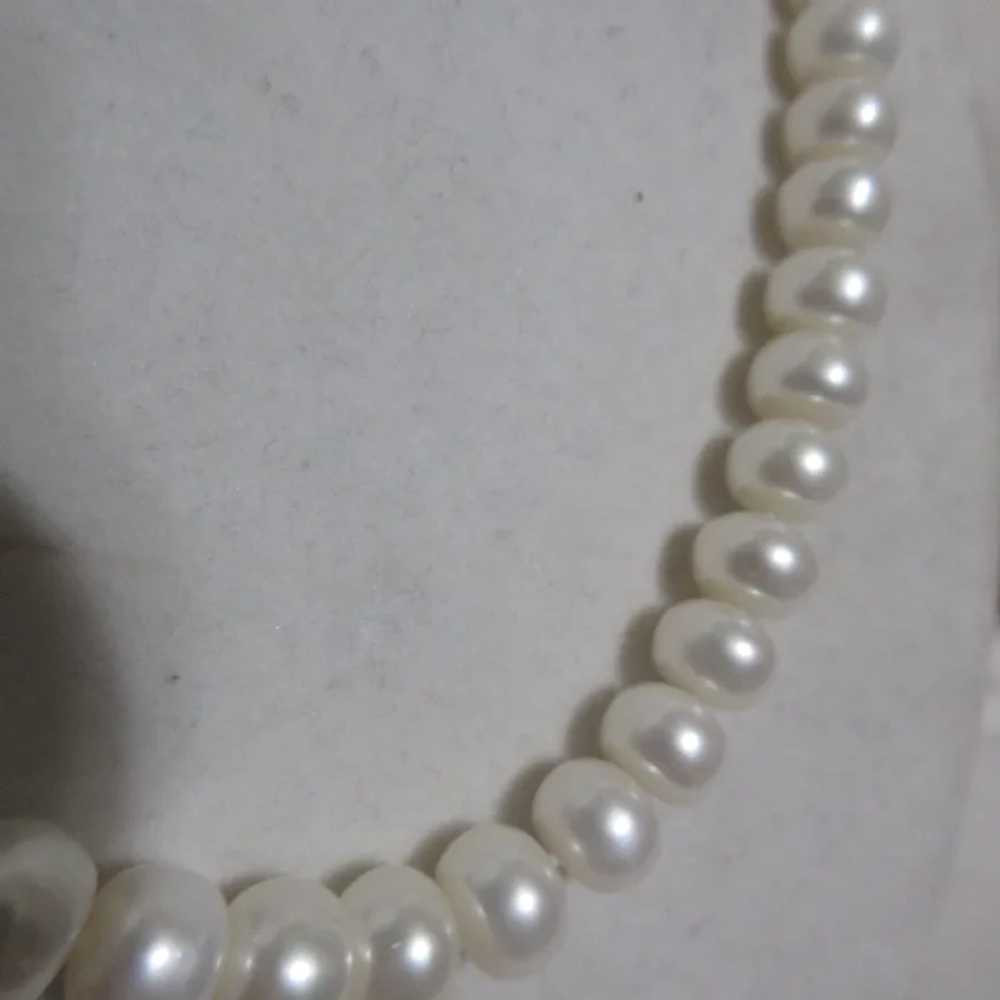 Chinese Pearl Necklace in Presentation Box - image 6