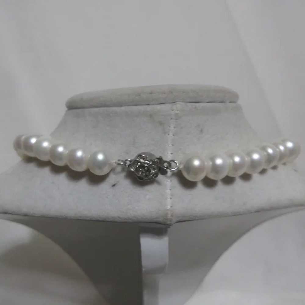 Chinese Pearl Necklace in Presentation Box - image 8