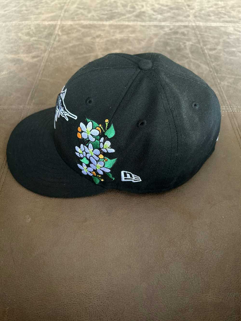 New Era Florida marlins “flower” felt fitted - image 4