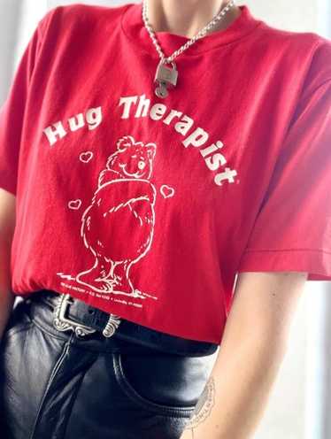 hug therapist tee