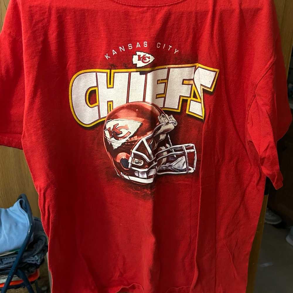 Vintage Chiefs Tshirt (superbowl champs!) - image 1