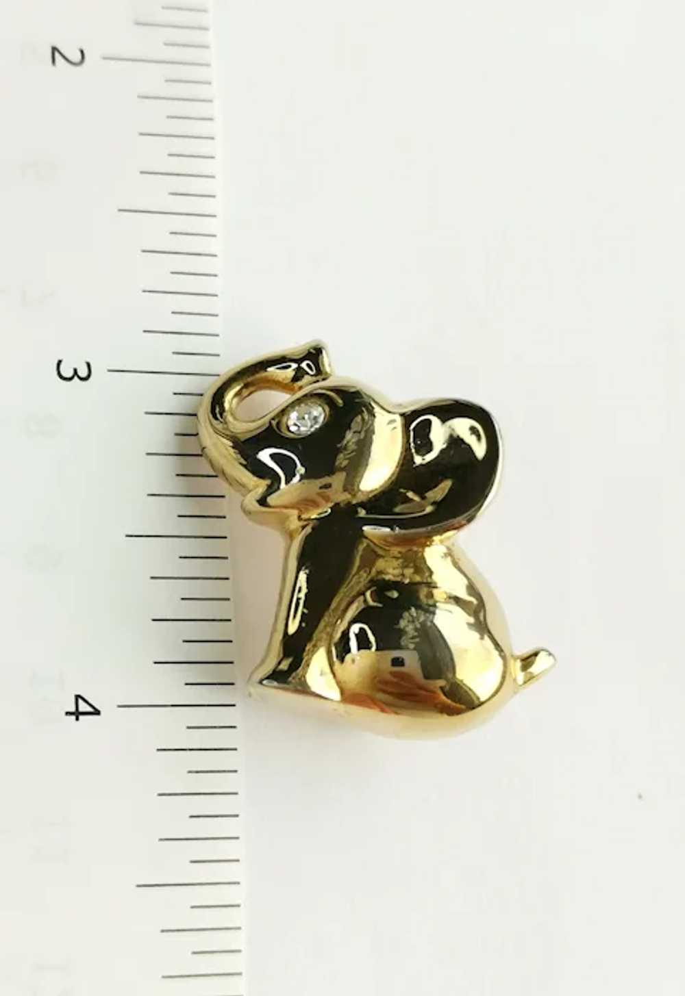 Vintage 70s Small Gold Tone Elephant Brooch Pin - image 2