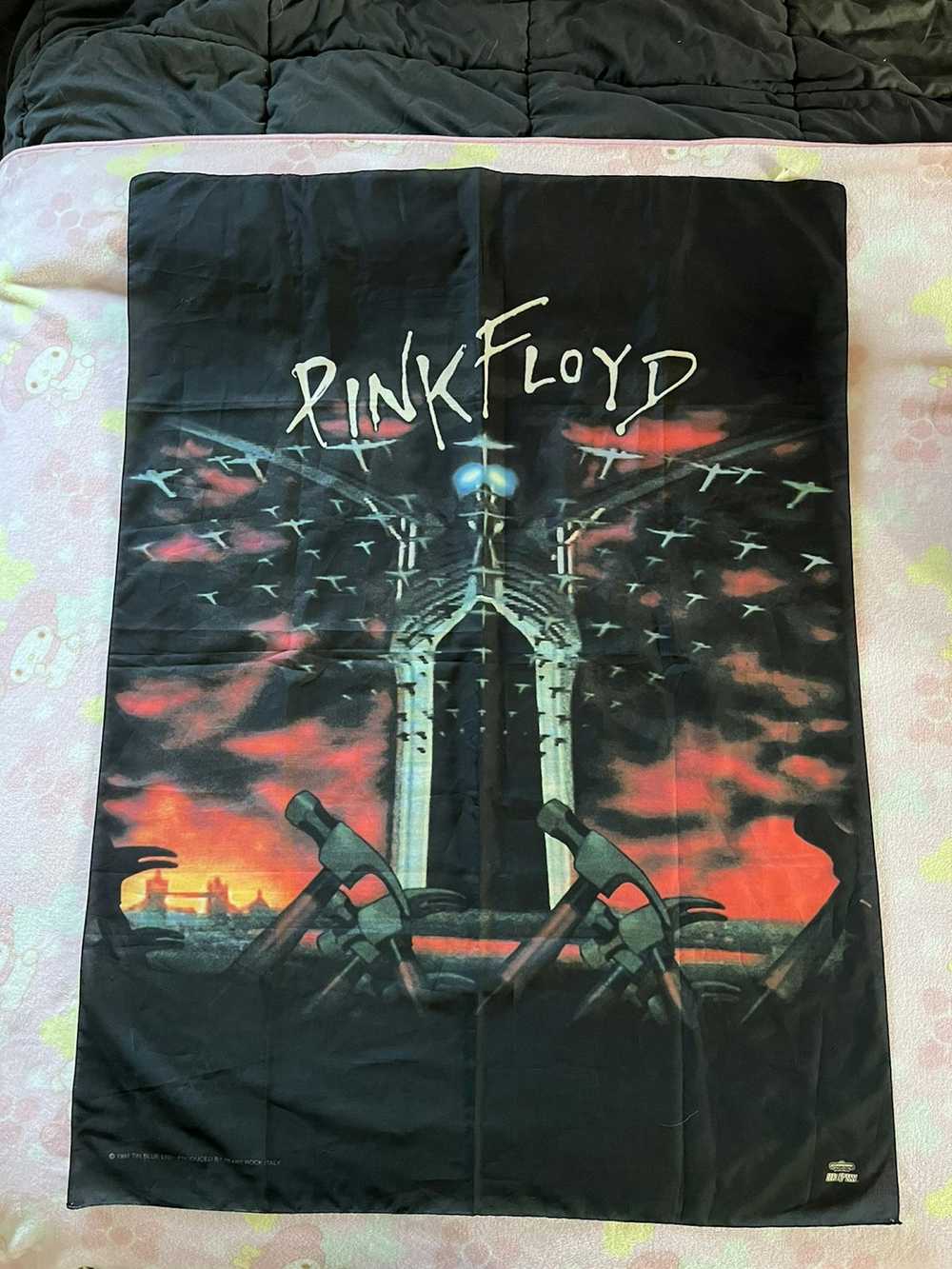 Pink Floyd 1997 pink floyd the wall tapestry - image 1