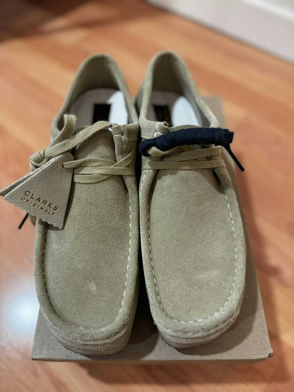 Clarks Clarks Wallabee Low Maple Suede - image 2