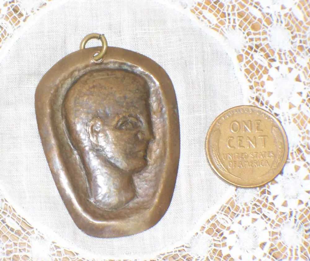 Vintage Hammered Metal Cameo Pendant - image 6