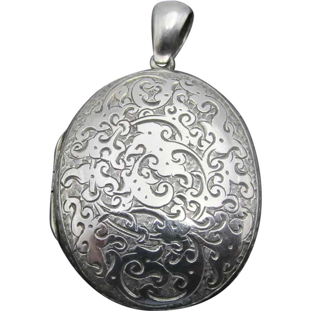 Victorian England Silver Highly Engraved Large Lo… - image 1