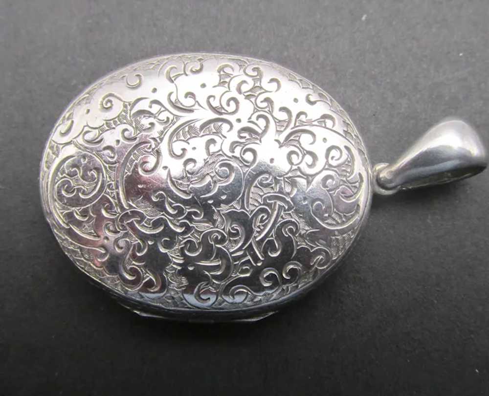 Victorian England Silver Highly Engraved Large Lo… - image 2