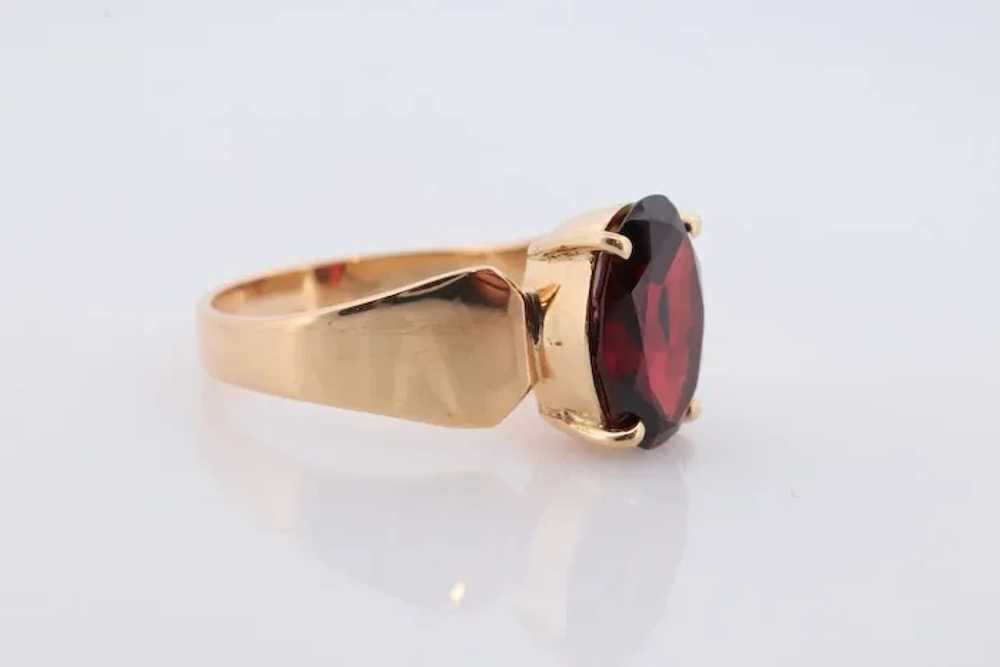 18k Oval Faceted Garnet ring. 18k Oval cut garnet… - image 6