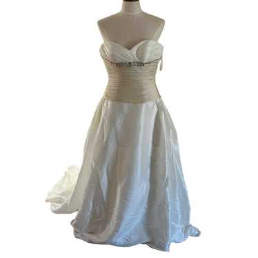 Casablanca wedding gown size 4 - image 1