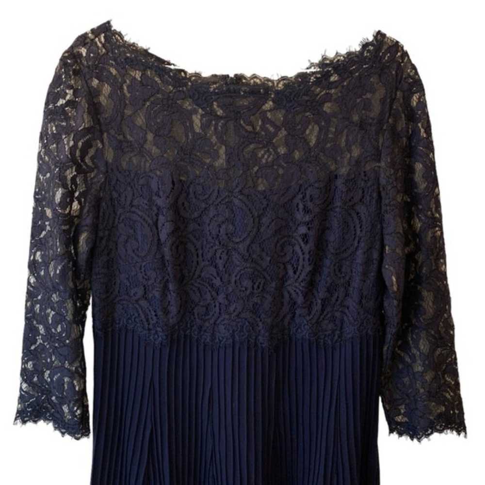 Tadashi Shoji Navy Blue Lace Bodice Pintuck Skirt… - image 2