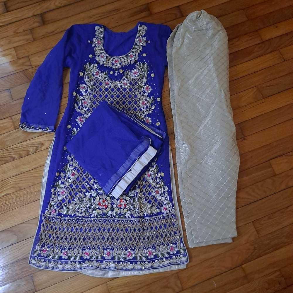 BLUE Formal dress pakistani/Indian full fancy - image 4
