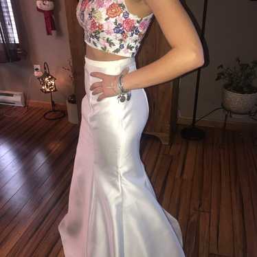 White two piece prom dress size 8 - image 1