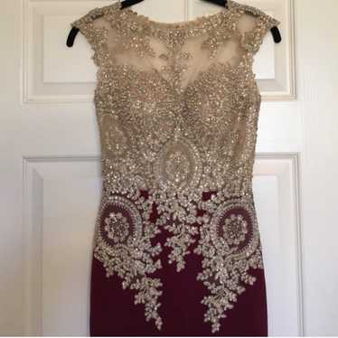 maroon and gold prom dress - image 1