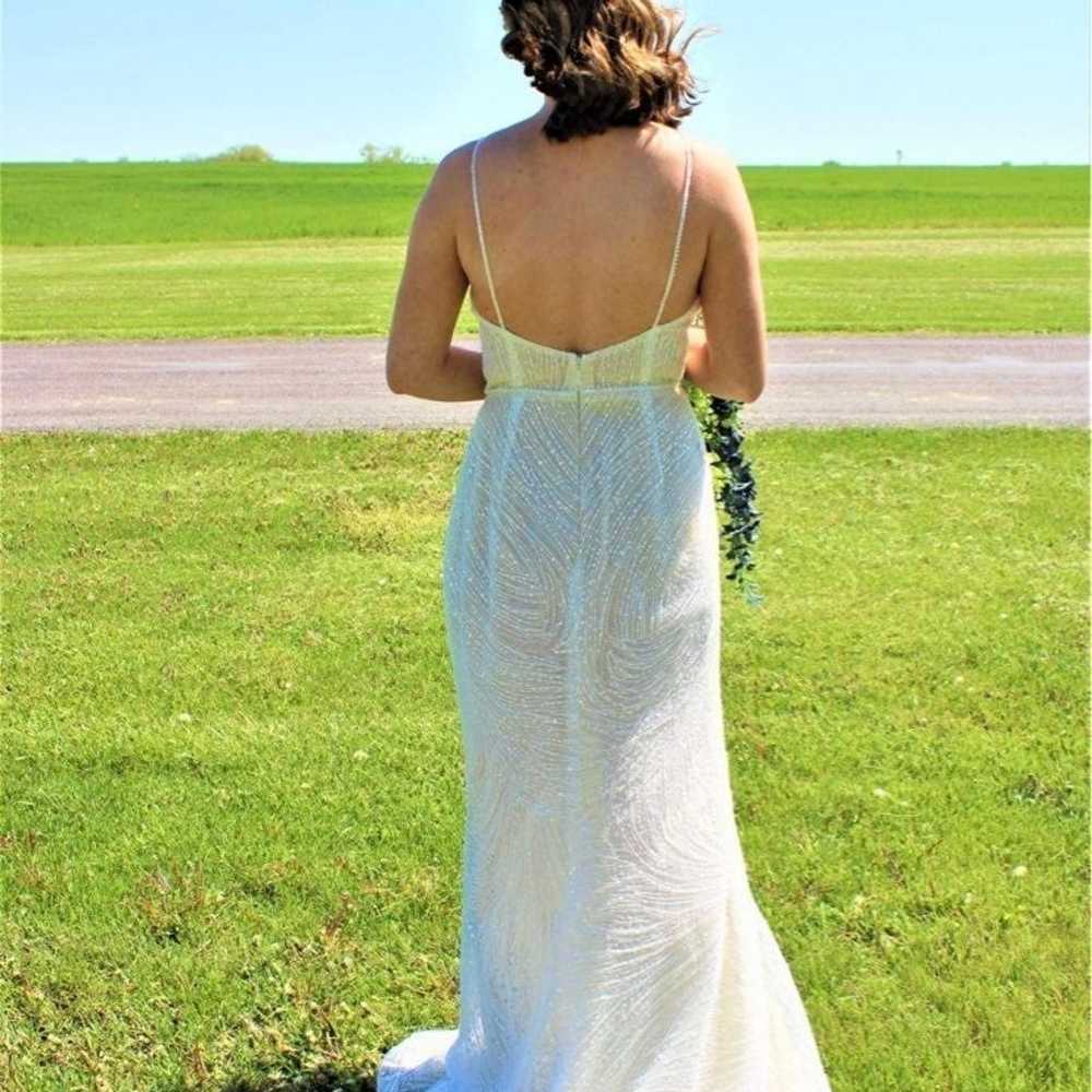 Wedding dress size 6 - image 3