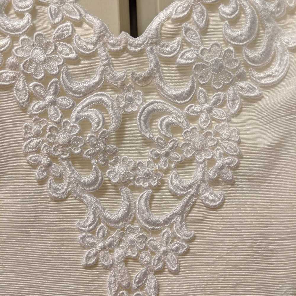 Vintage Cream Off Shoulder Wedding Dress - image 10