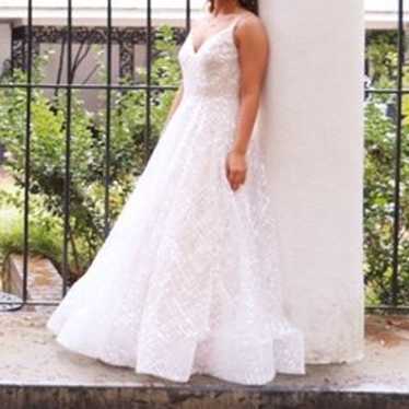 Wedding Dress / prom dress - image 1