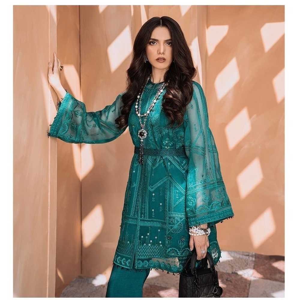 Pakistani Designer Suffuse by Sana Yasir Dress Vi… - image 3