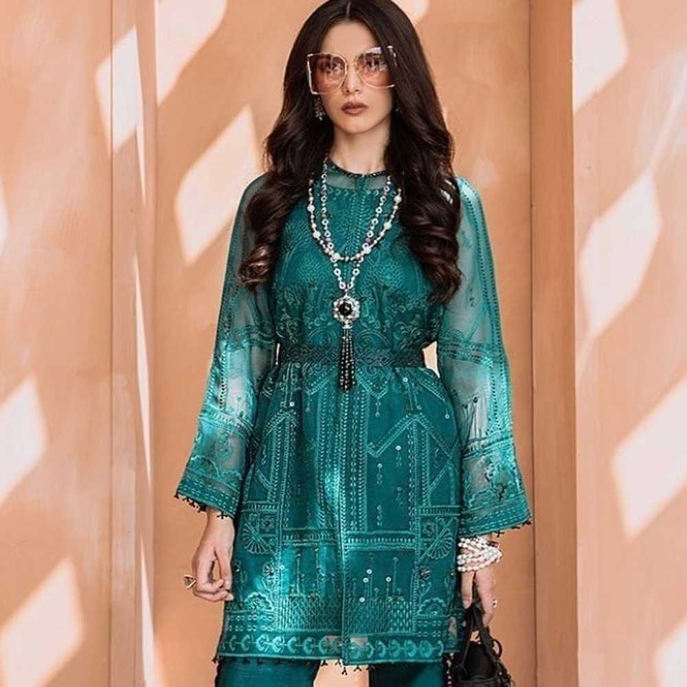 Pakistani Designer Suffuse by Sana Yasir Dress Vi… - image 5