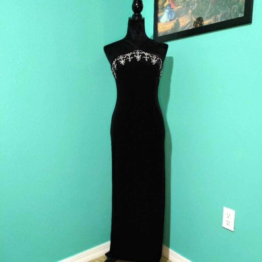 Black velvet embroidered evening gown - image 1