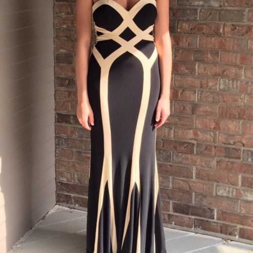 Faviana Prom Dress - image 3