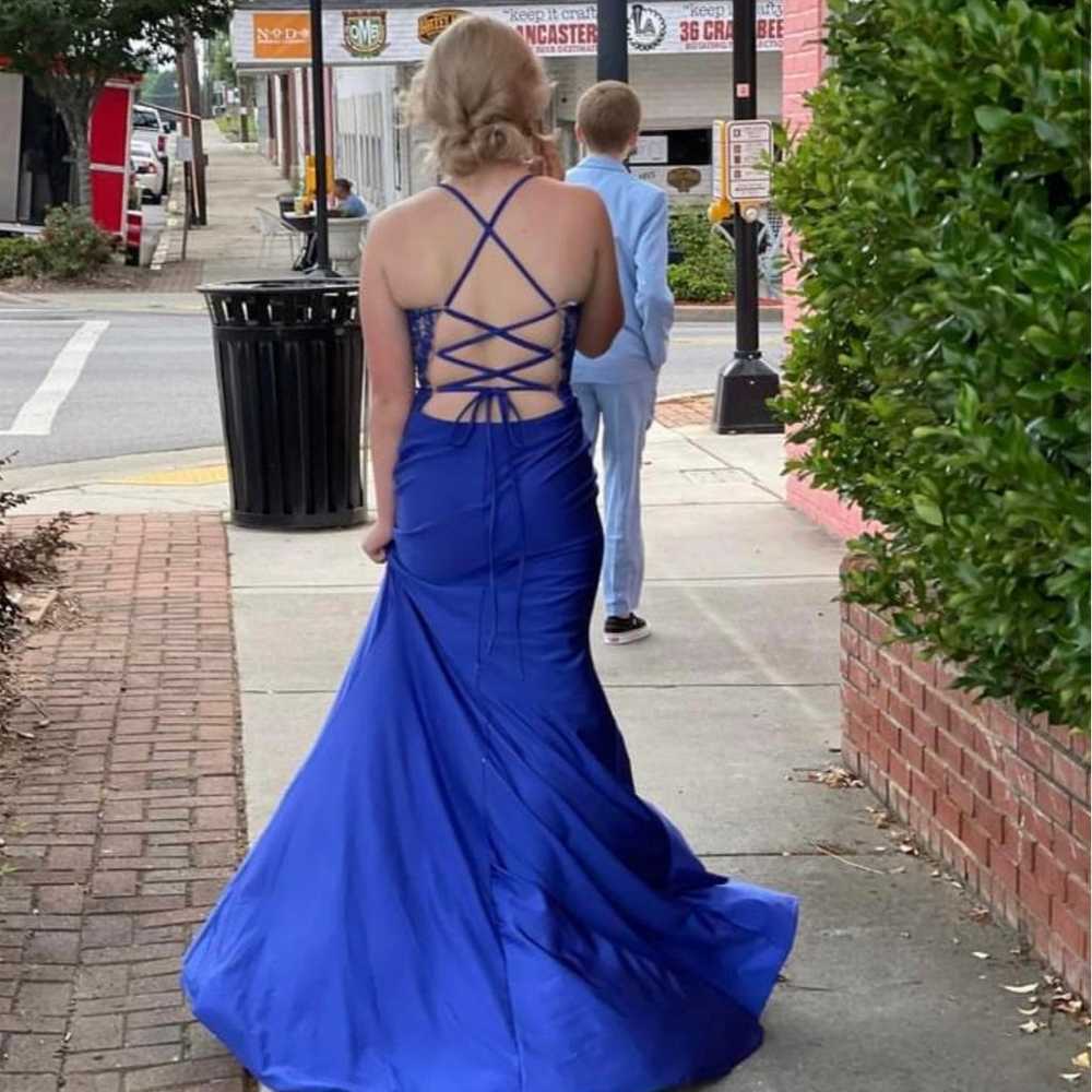 Prom dress - image 2