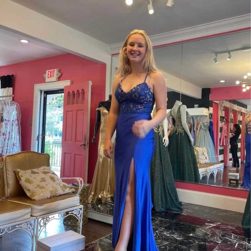 Prom dress - image 3