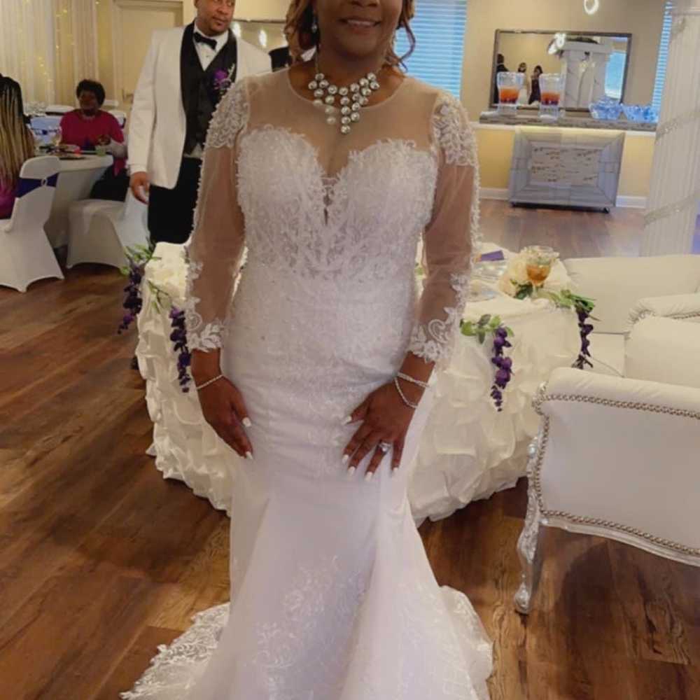 Wedding dress - image 3