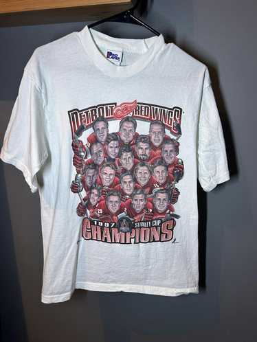 Vintage 1997 Red Wings Stanley Cup T-Shirt