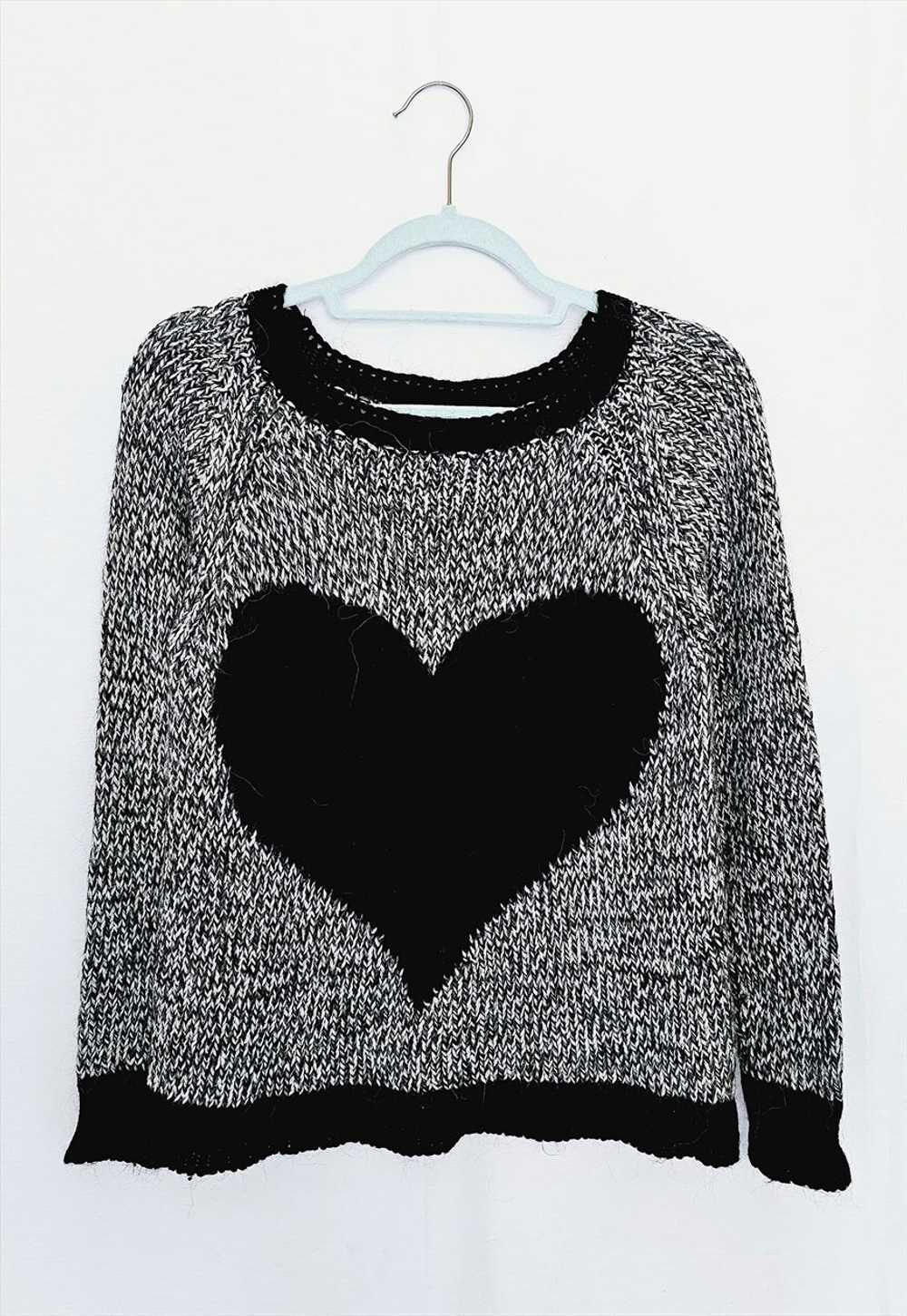 90s vintage grey minimalist jazzy knit heart patt… - image 4
