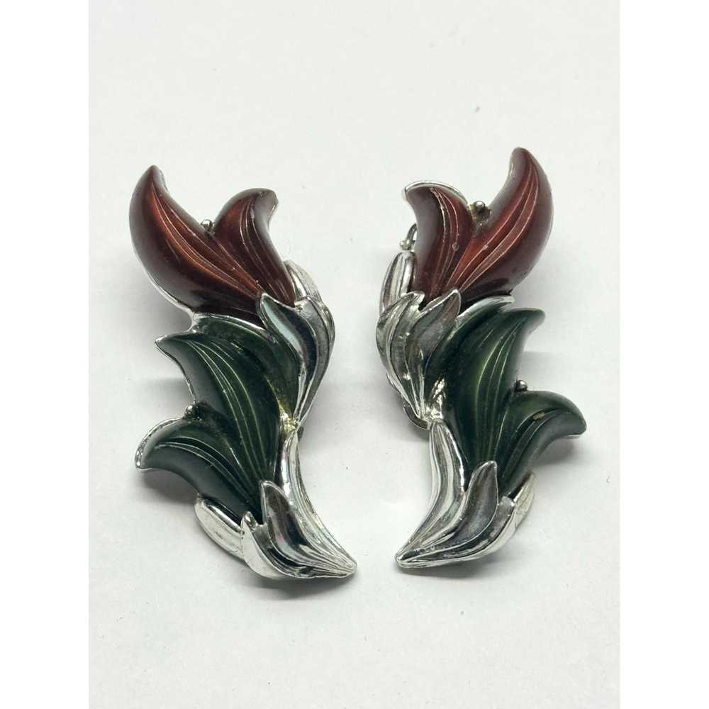 Vintage Vintage thermoset clip on earrings - image 2