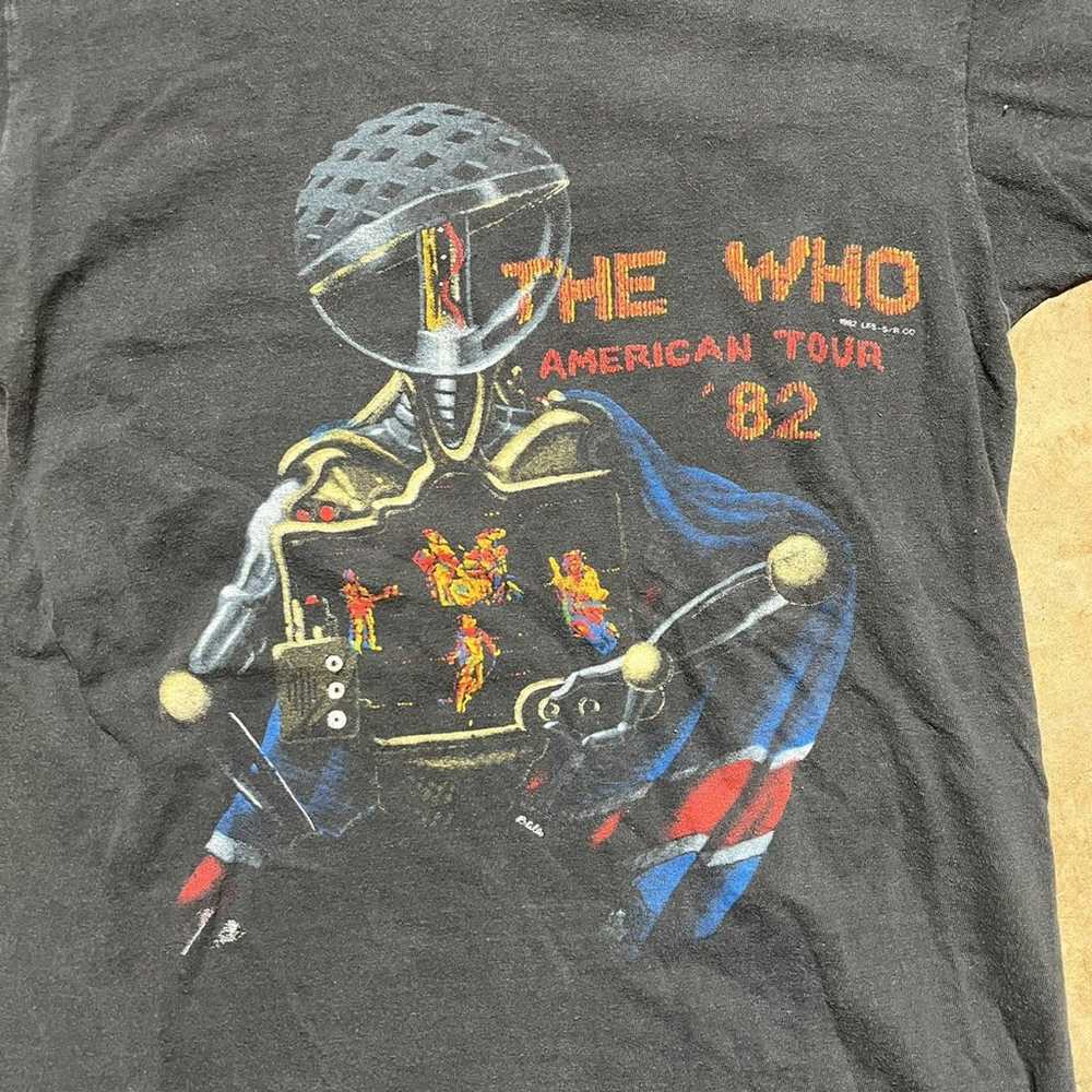 Vintage 1982 The Who American Tour Black Faded Sh… - image 2
