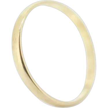 14k Band. 14k Yellow Gold thin round band. Sz 7 2m