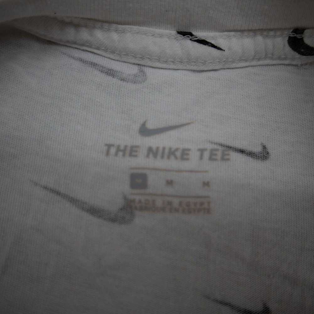 Nike Boys Graphics Logo T-Shirt Short Sleeves Rou… - image 5