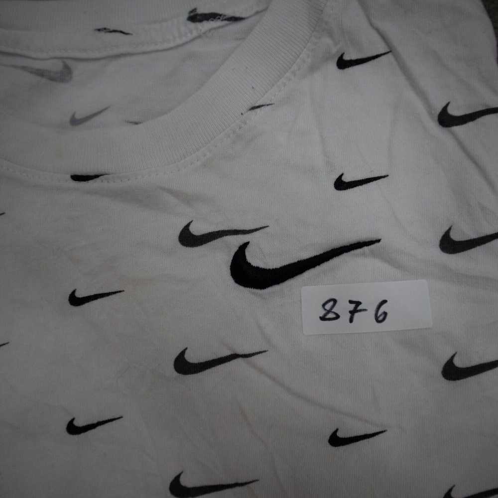 Nike Boys Graphics Logo T-Shirt Short Sleeves Rou… - image 7