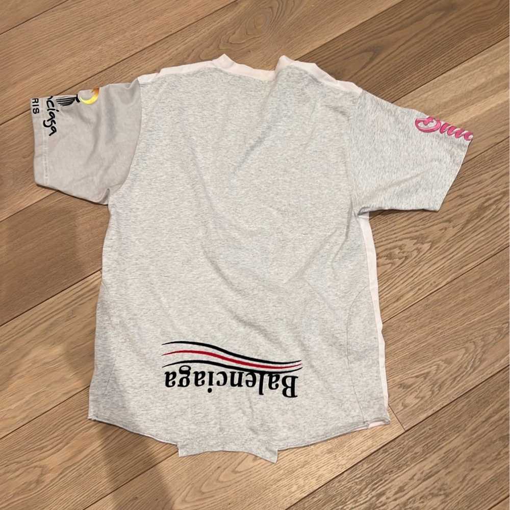 Balenciaga T-Shirt Upside Down OFFERS ACCEPTED in… - image 2