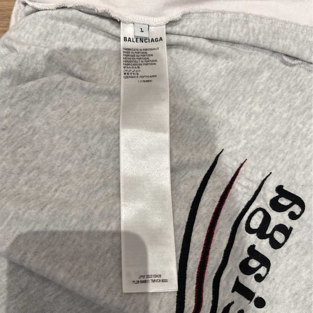 Balenciaga T-Shirt Upside Down OFFERS ACCEPTED in… - image 3