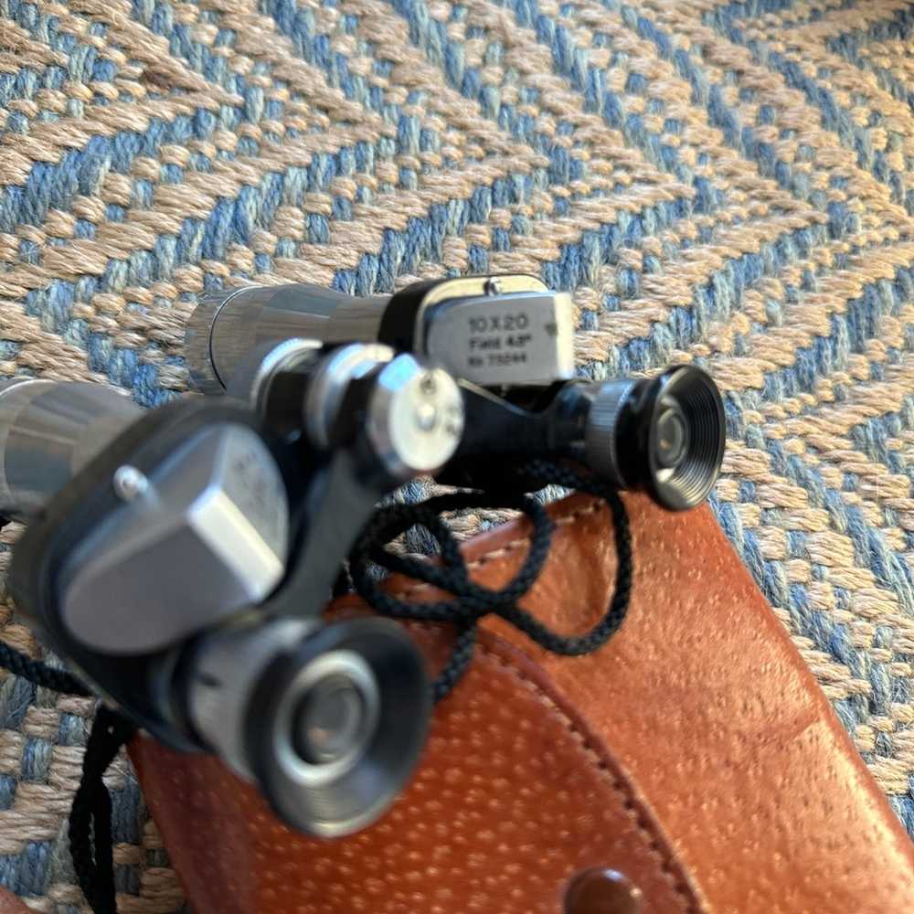 Binoculars with original Vintage Leather case - image 6