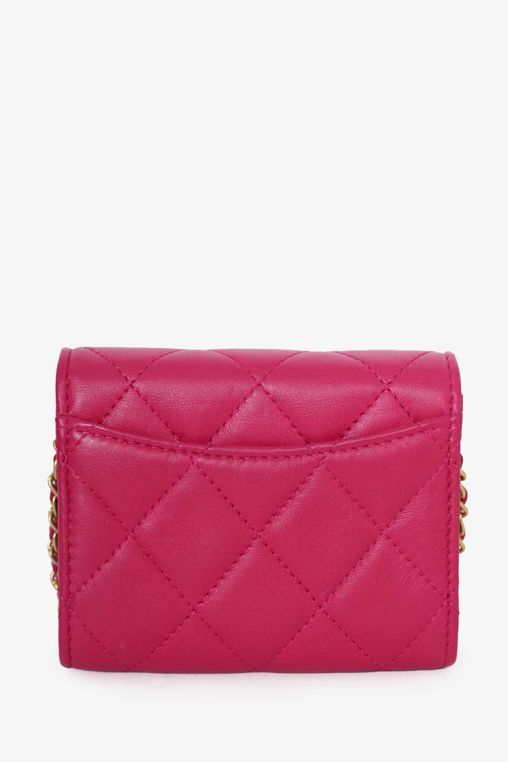 Pre-loved Chanel™ Pink Quilted Leather Pearl Crus… - image 5