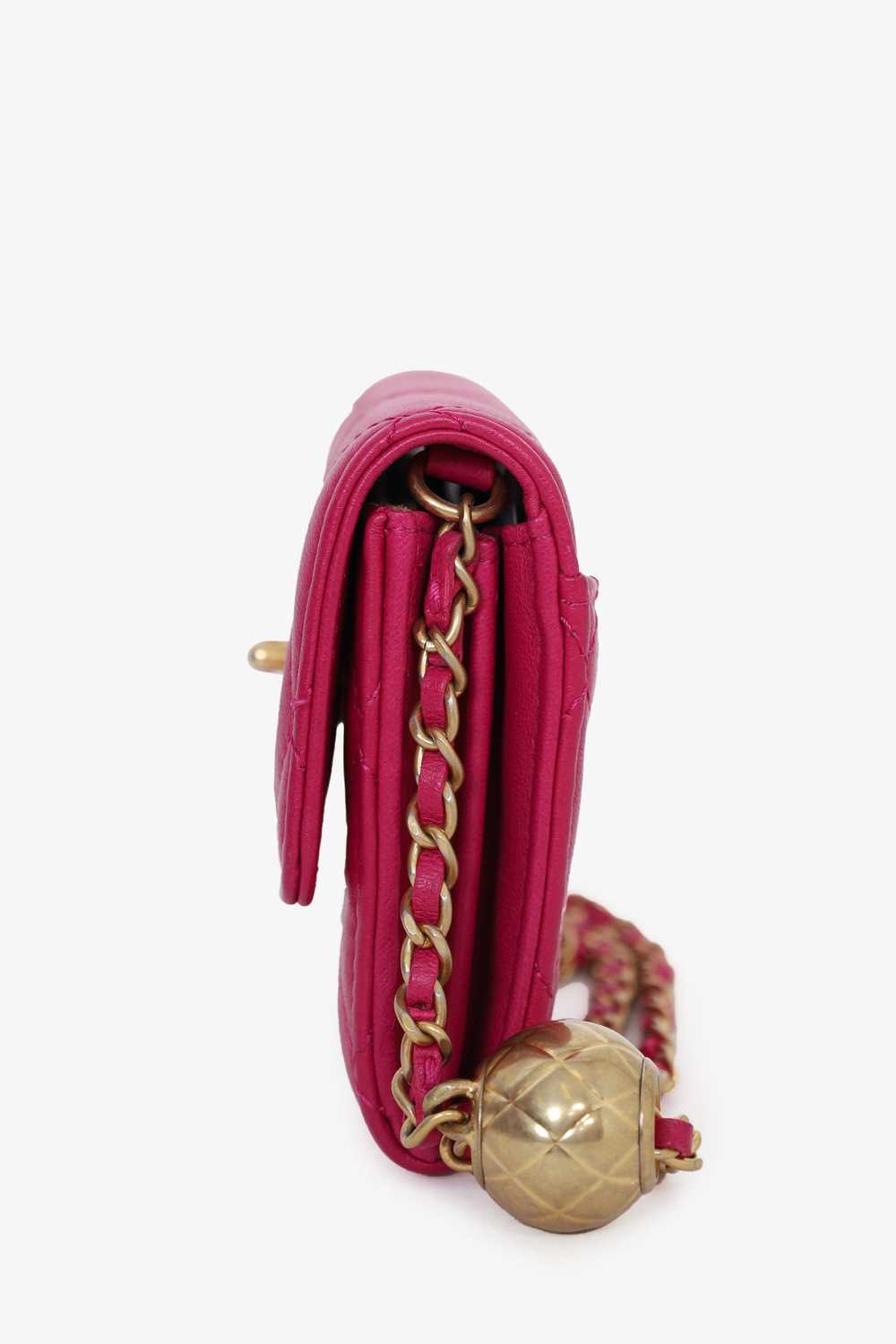 Pre-loved Chanel™ Pink Quilted Leather Pearl Crus… - image 7